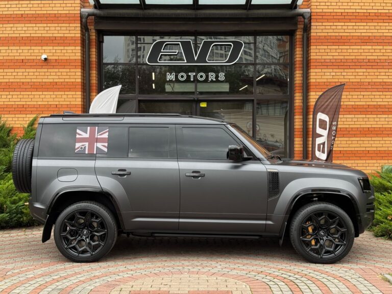 Land Rover Defender OCTA Edition One 2025 - EVO Motors